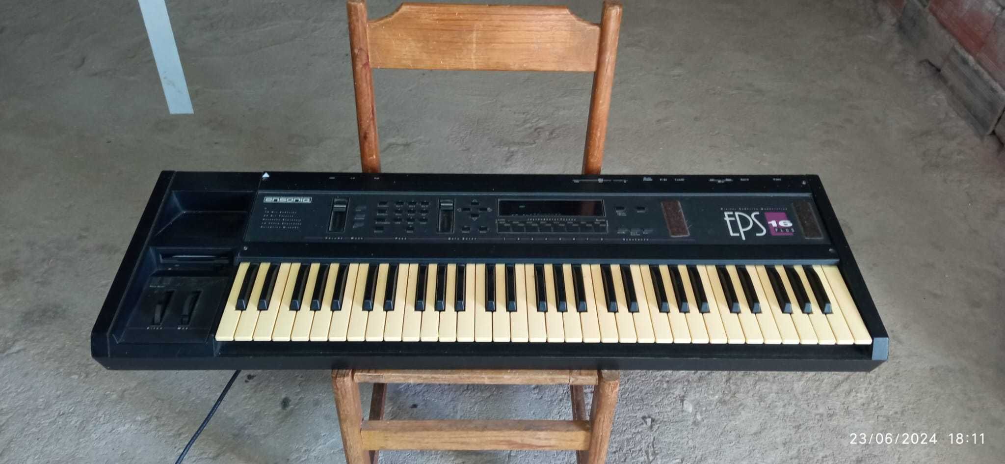 Sampler/Synth Vintage ENSONIQ EPS 16 PLUS - Raro e Funcional!
