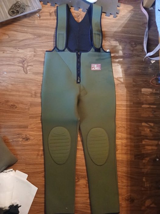 Nowe spodnie wędkarskie neoprenowe corman rozmiar L