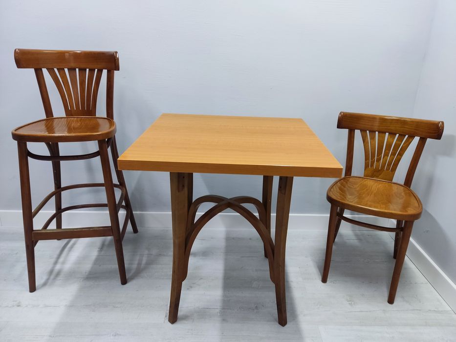 Stół stolik Fameg 70/70  10 szt.