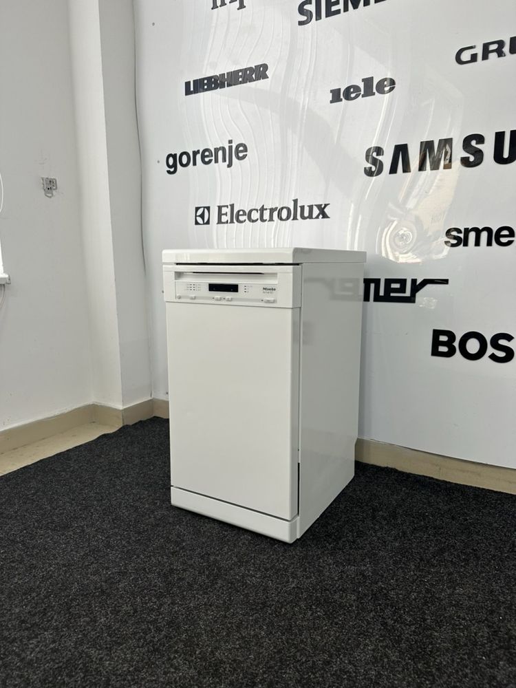 Посудомийна машина Міле G4620SC