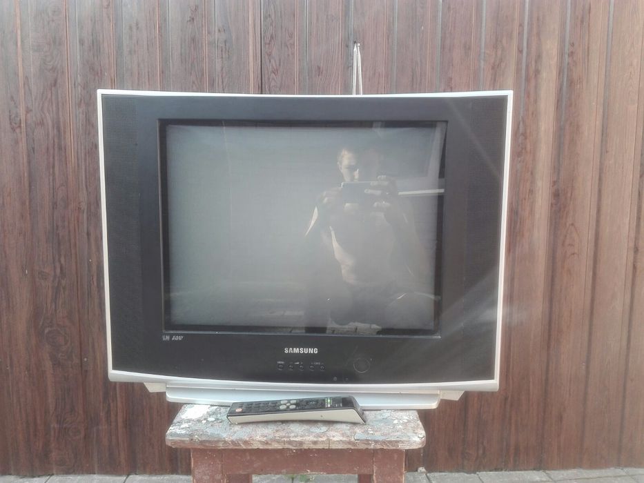 Телевізор самсунг чудовий стан