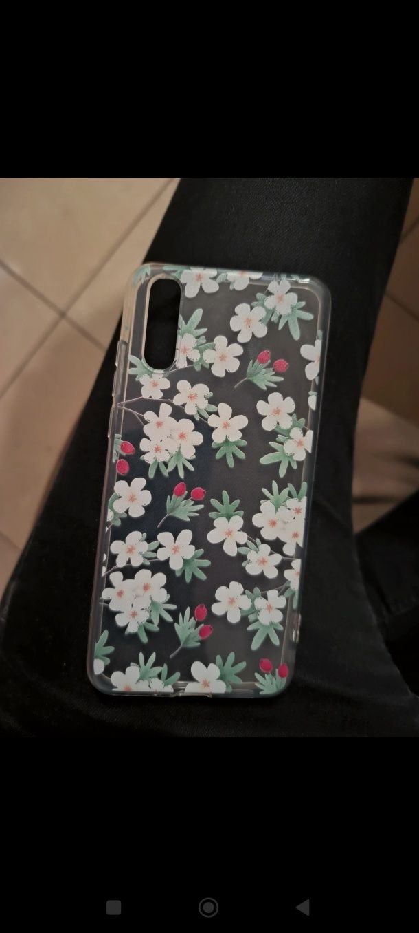 Etui Huawei p20
Kupiony w sklepie z perukami 
Nieużywany 
100g