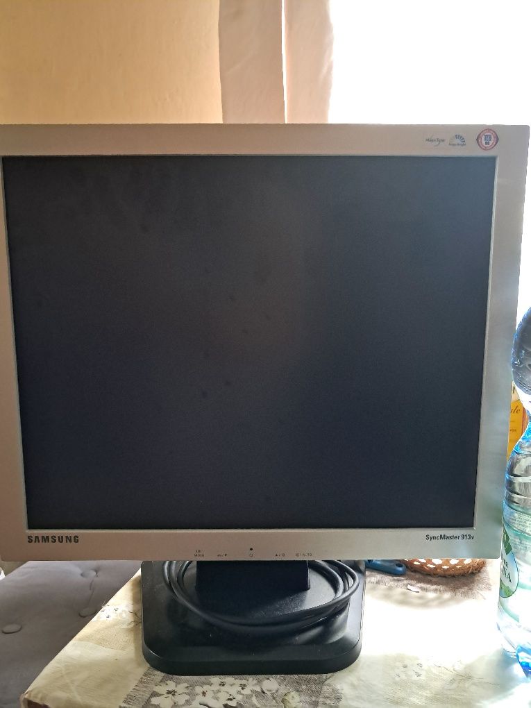 Monitor Samsung LCD 19 cali