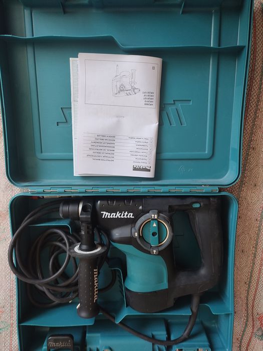 Перфоратор Makita HR 2810