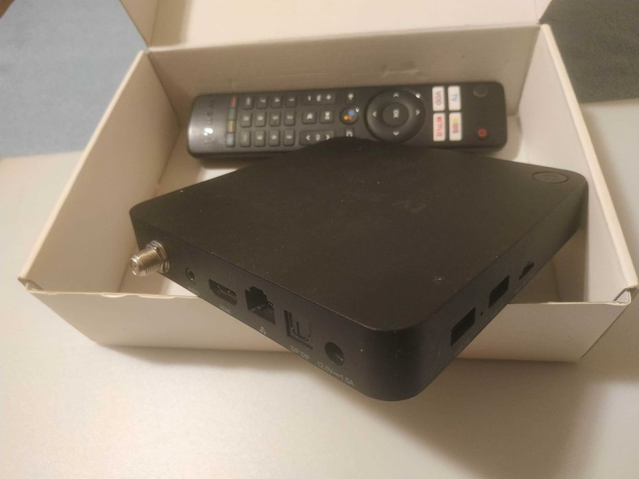 Smart TV box  WIFI Android 4K UHD Dvbt2 Netflix YouTube