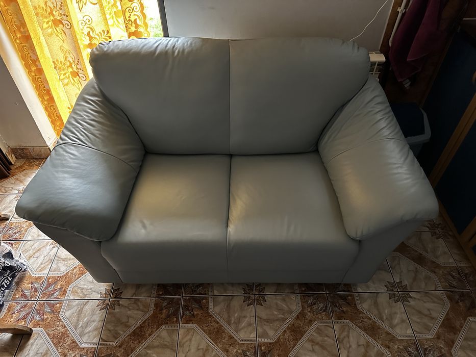Sofa 2 osobowa nie rozkładana w bardzo dobrym stanie
