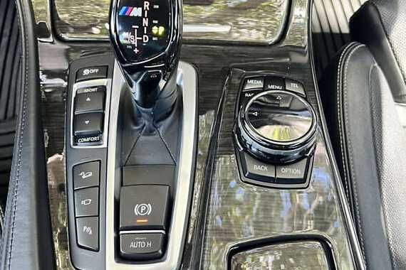 BMW 535d xDrive 2016 в топовій комплектації та ідеальному стані!