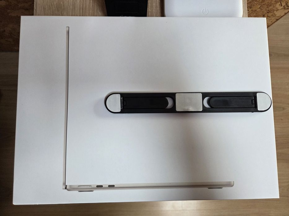 MacBook Air 13 M2 16/256 11 циклів