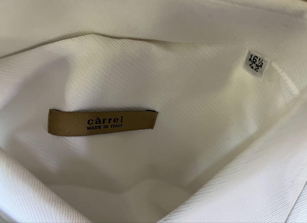 Camisa branca da Carrel