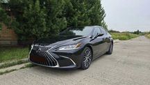 Lexus ES 300h, 2023