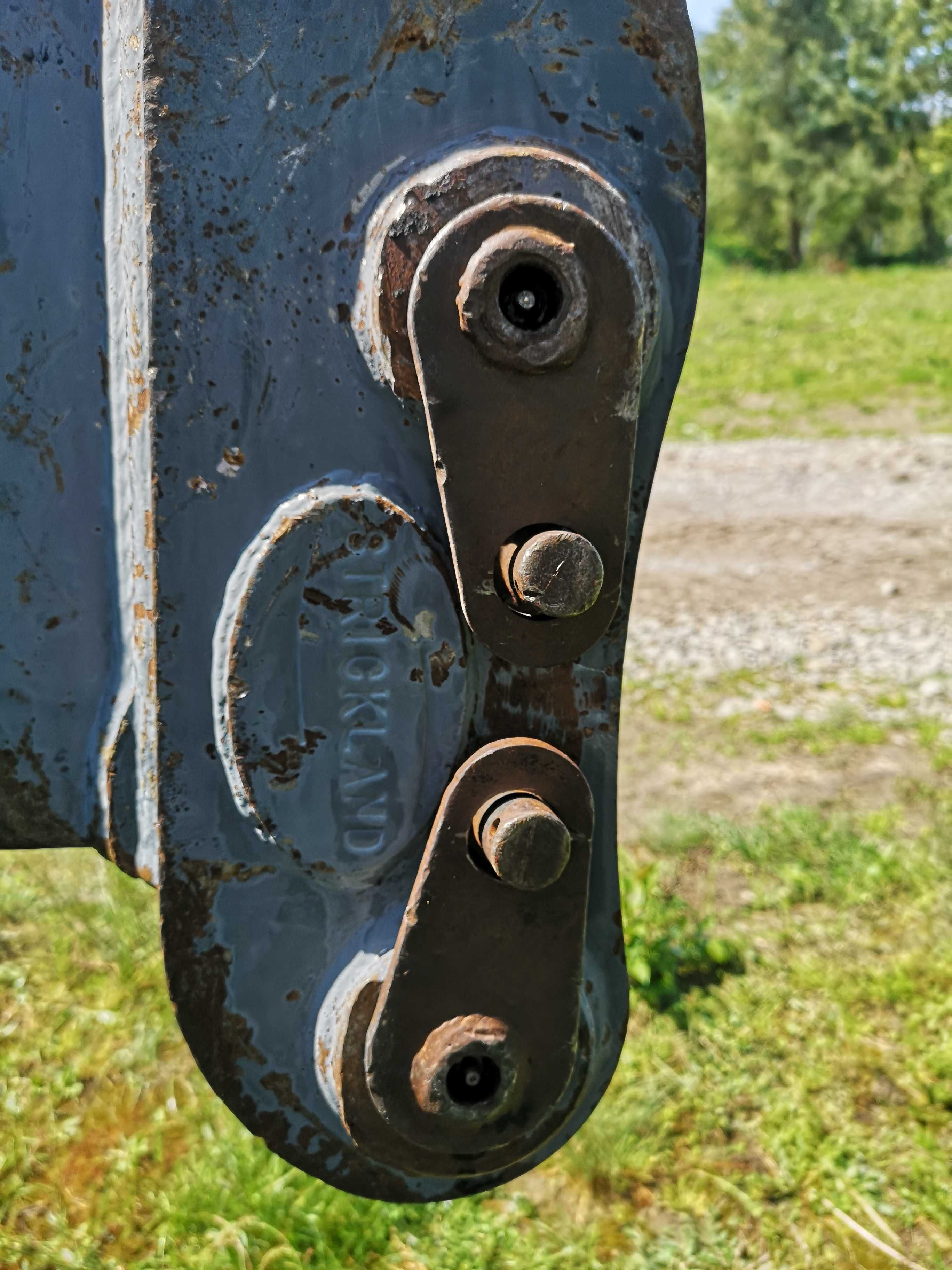 Szybkozłącze Strickland  Case Bobcat Hitachi JCB Volvo Takeuchi Kubota