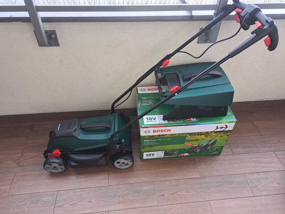 Kosiarka akumulatorowa 18V CITYMOWER 18V-32-300 BOSCH 1x4,0Ah