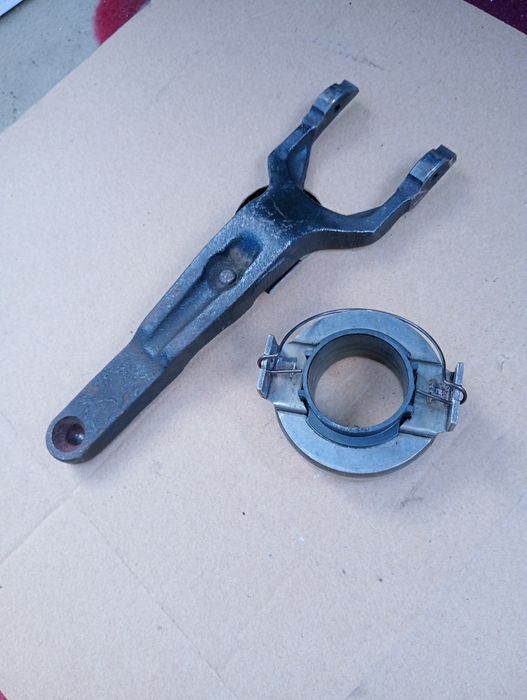 Продам комплект сцепления Митсубиси Галант.