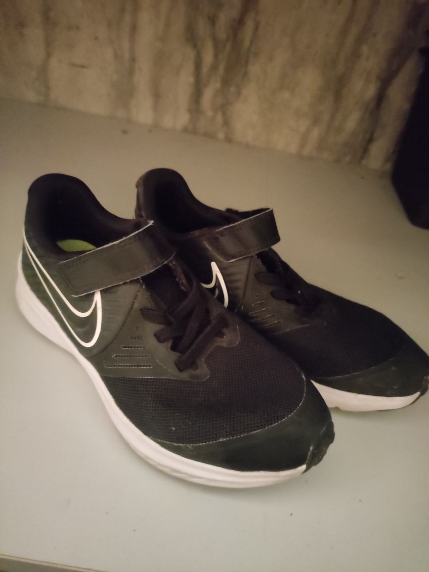 Buty chłopięce różne Nike, 4F