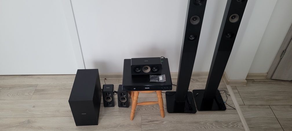 Kino domowe Philips HTD5540/12 uszkodzone