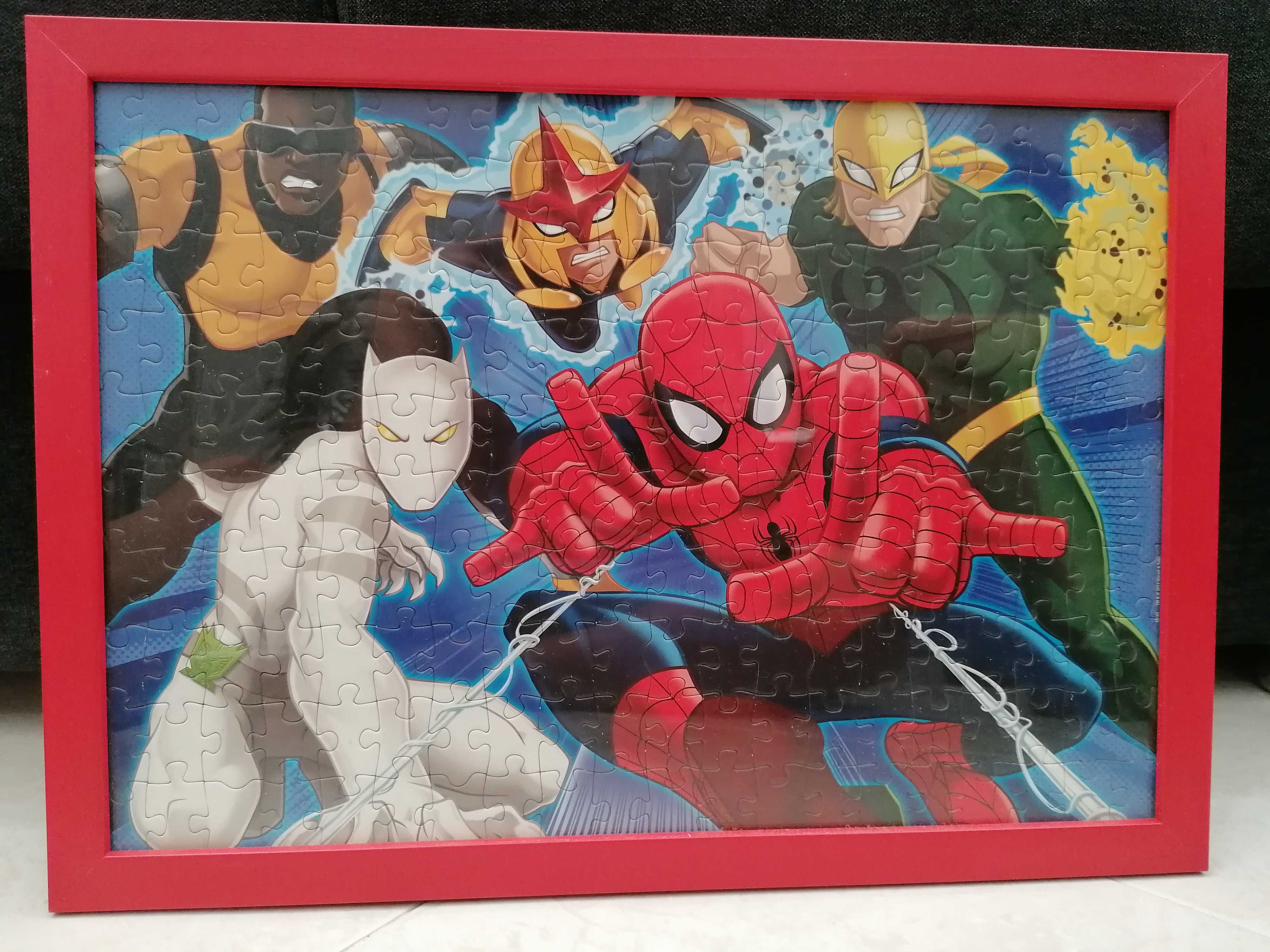 Quadro em puzzle do Homem aranha