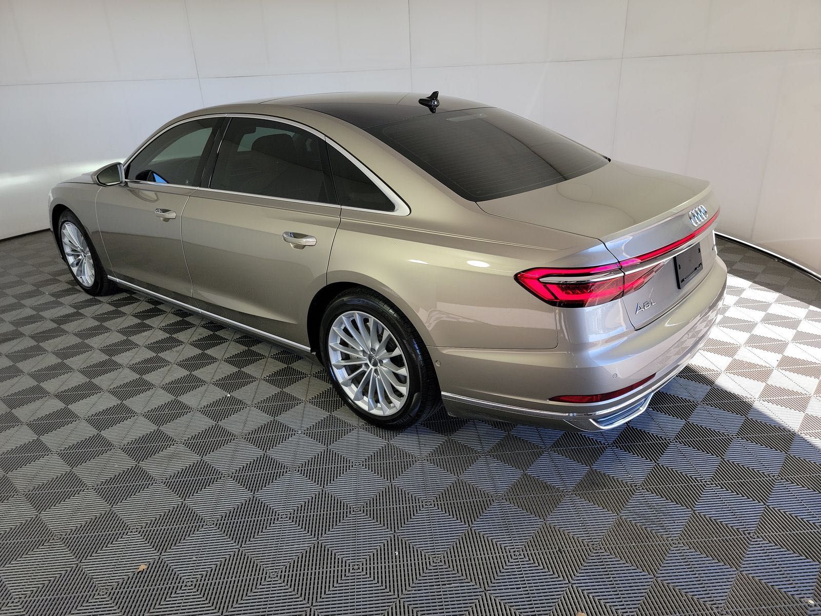 2019 Audi A8 полный привод