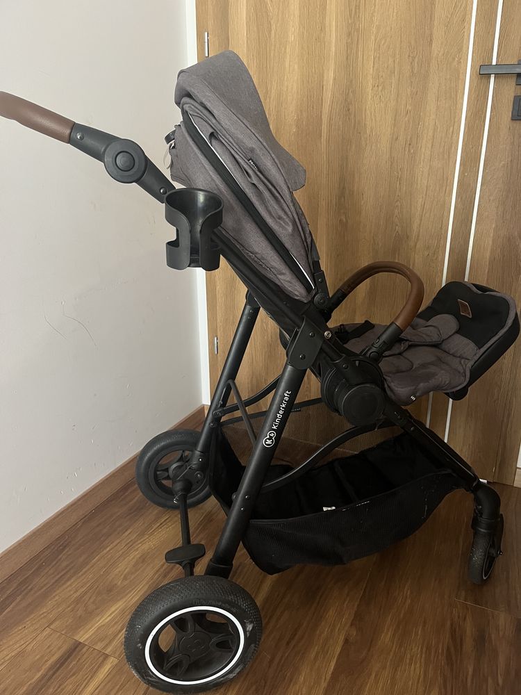 Kinderkraft wózek spacerowy - gratis Pojemnik na napój
