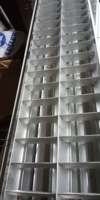 2 Armaduras oferta lampada/ candeeiro teto 1,25 *,30 inclui lâmpadas