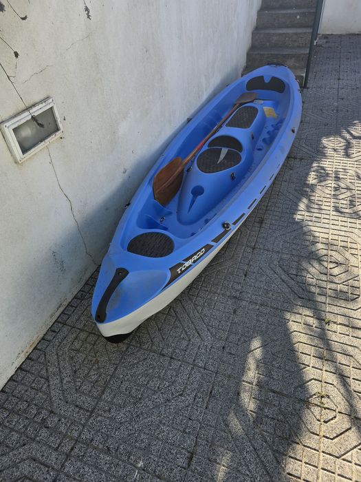 Kayak rígido , dois +1 ( criança), lugares