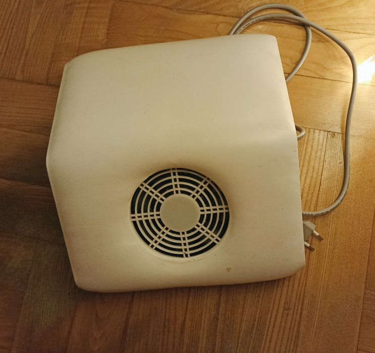 Лампы , Вытяжка для маникюра