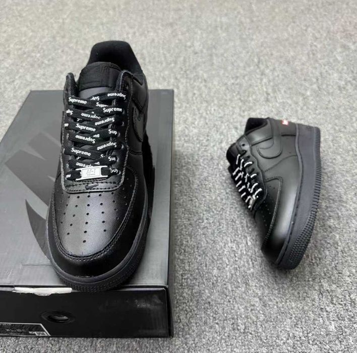 "koszykówki" Nike_Air_Force_1_Low_Supreme_Black_R.36.5