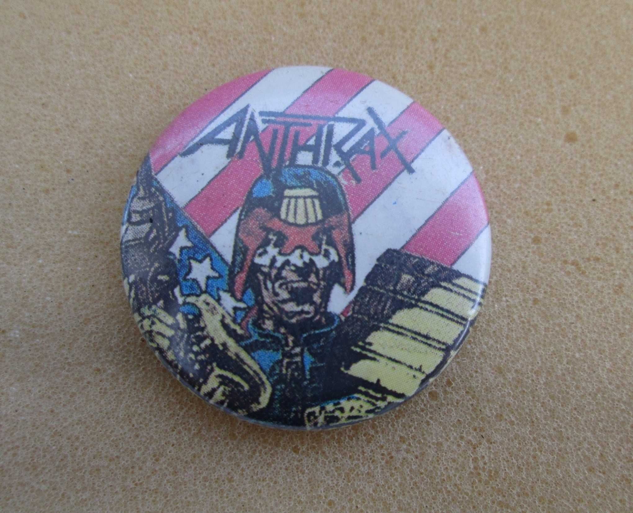 Vintage Anthrax pin badge raro