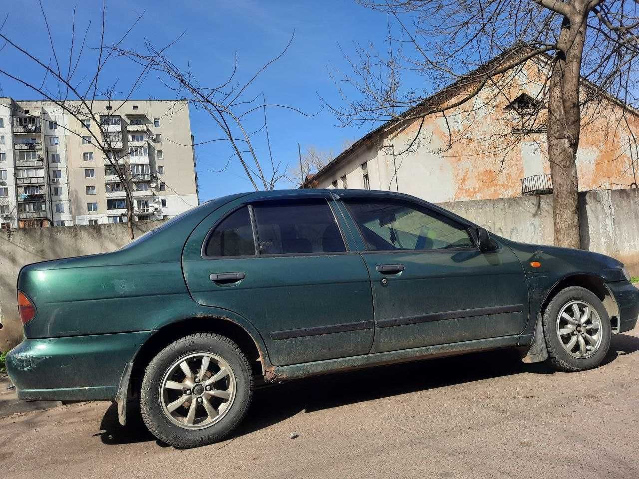 Nissan Almera 1996