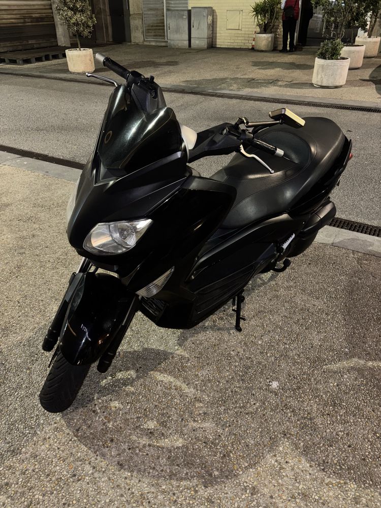 Yamaha Xmax  125 - Como Nova