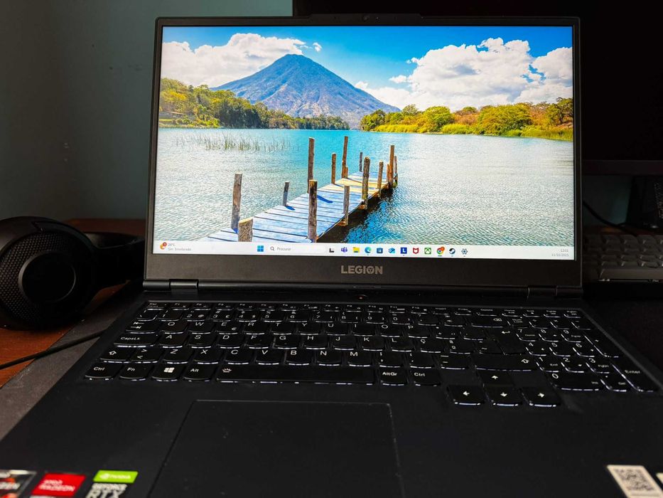 Portátil Lenovo Legion 5 (Ryzen 7 5800H / RTX 3060 / 16 GB / 512 GB)