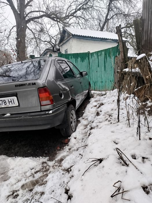 Продам Опель кадет