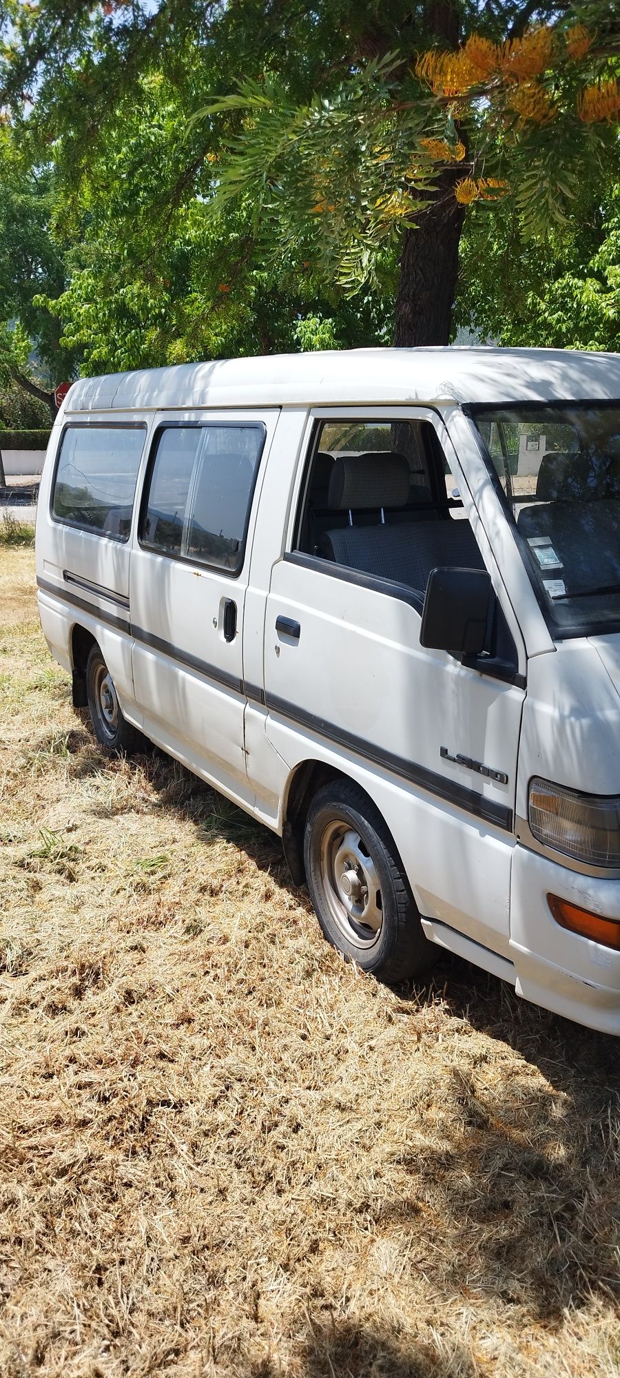Mitsubishi l 300