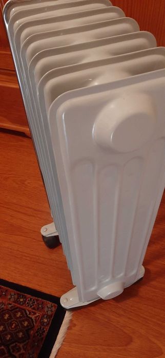 Aquecedor a óleo marca Select 6 elementos