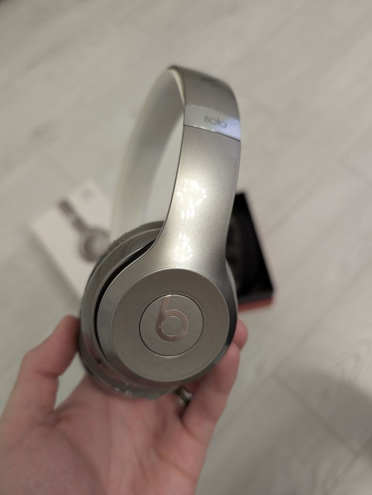 Beats Solo 2 by Dr.Dre