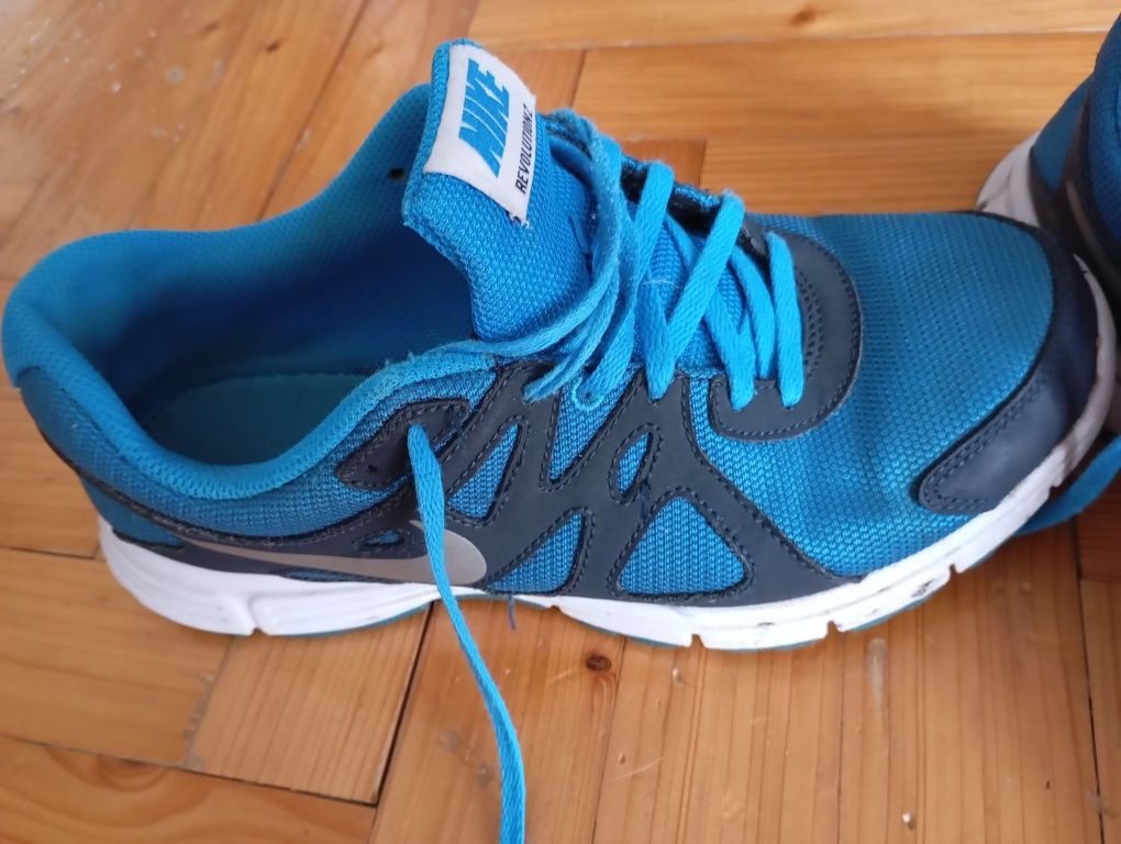 Buty sportowe Nike revolution 40