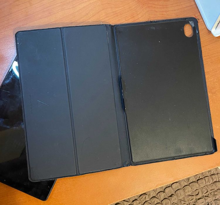 Планшет Lenovo M10 HD разбит экран