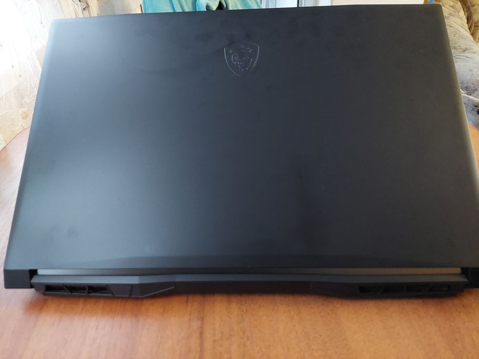 Ноутбук MSI Katana GF76