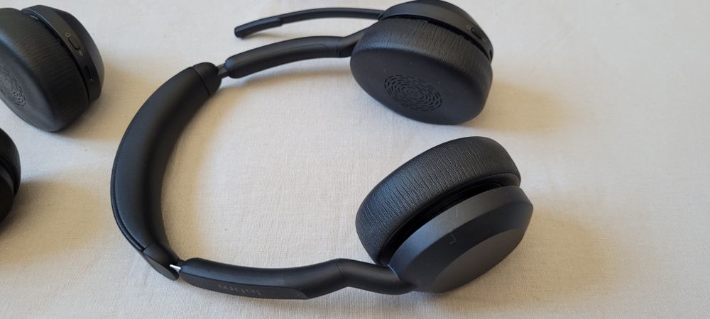 Навушники jabra evolve2 55 і evolve2-65..