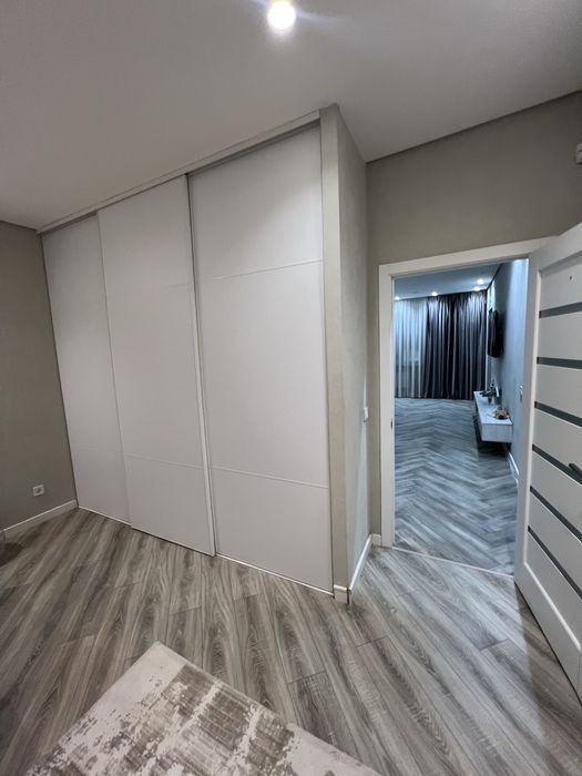 Продаж 4 кімнатноі квартири