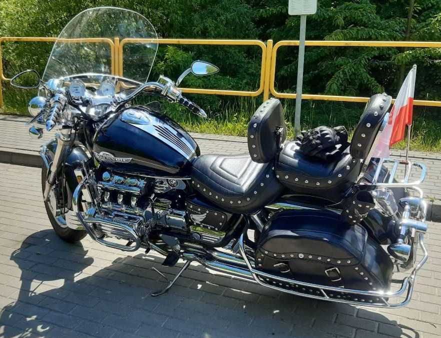 Metalowy krawat na bak zbiornik paliwa Honda Valkyrie F6C Shadow 1100