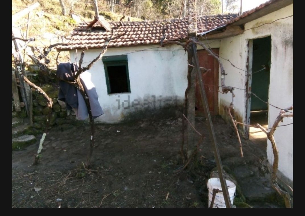 Casa para Recuperar em Cinfães perto da nacional 222