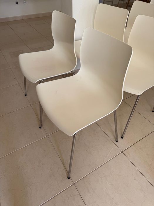 Conjunto de 8 cadeiras Erland brancas modernas