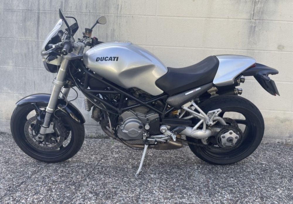 Ducati monster S2R1000