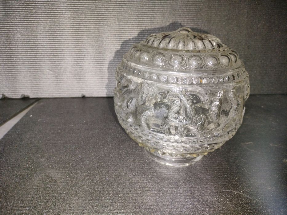 Klosz kula z motywem zwierząt prl