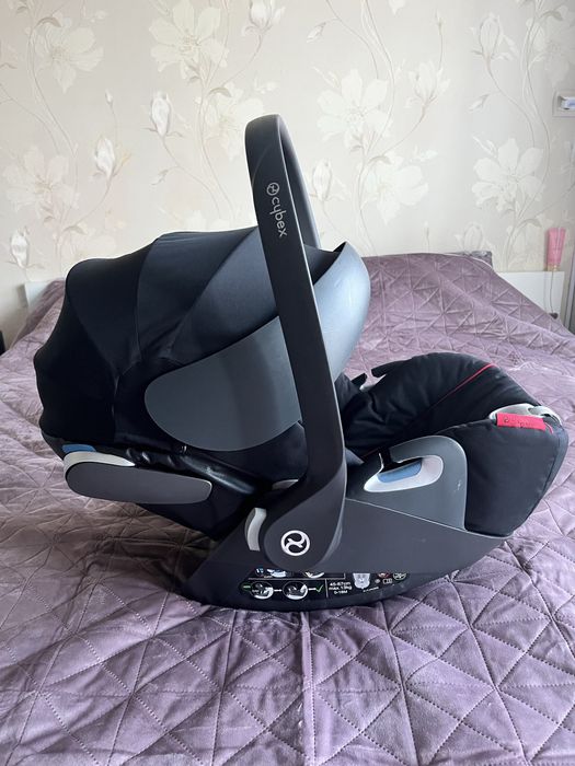 Cybex Cloud Z i‑Size Ferrari