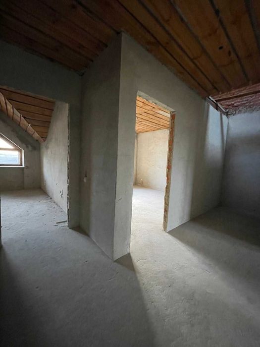 3 кім на Довженка в новобудові