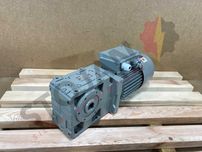motoreduktor / przekładnia 0,75kW 111obr. 3fazowy HAMULEC Lenze