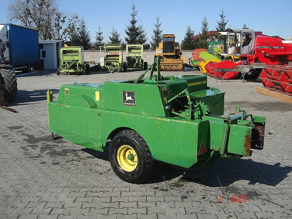 Пресс подборщик John Deere 330 (Тюкопрес, Прес підбирач)