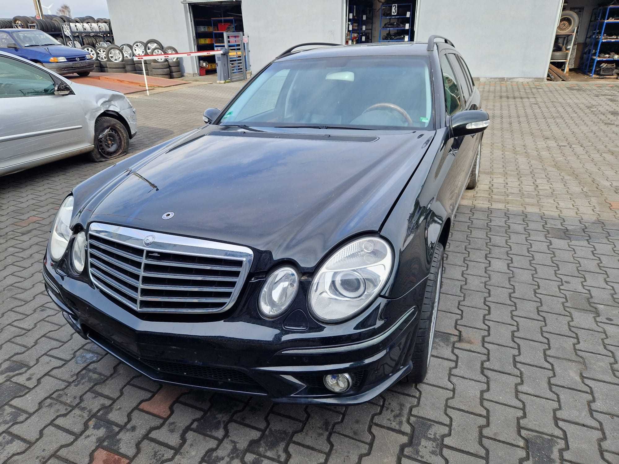 zderzak przód przedni kompletny Mercedes Klasa E W211 AMG C185