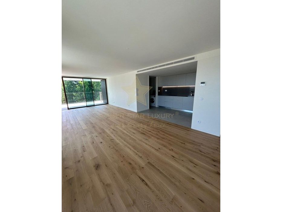 Luxuoso Apartamento T3 em Condomínio Fechado com Piscina, Jardim Pr...